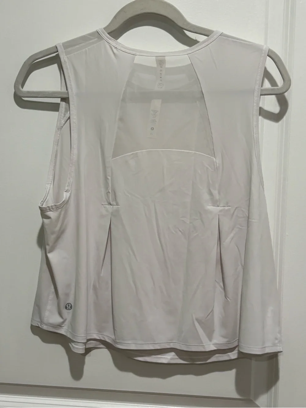 Sculpt Cropped Tank Top Pleated